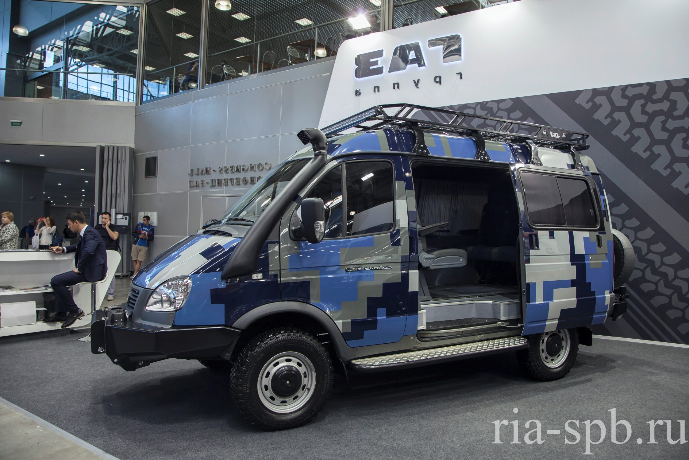 Новый соболь 4х4. ГАЗ Некст 4х4 микроавтобус. ГАЗ Соболь 4x4. ГАЗ Соболь полноприводный 4х4. ГАЗ Соболь 4х4 новый.